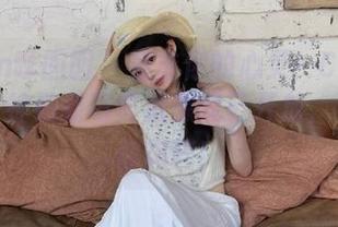 Feilin嗲囡囡 – 直击你的心灵！Celina青妍女神最新写真资源现已开放，看完让你陶醉！