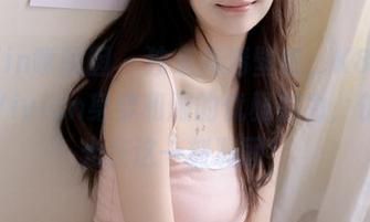 Feilin嗲囡囡 – 独家高清壁纸，K8傲娇萌萌Vivian身穿和服的优雅魅力，仿佛时光在这一刻凝固！