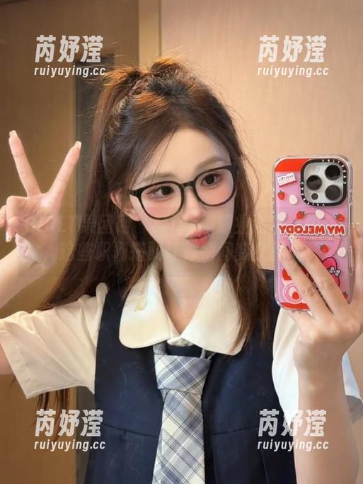 GIRLT果团网 - Miss琪职业装写真图包，这些职场搭配让你瞬间变女强人！