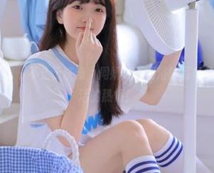 GIRLT果团网 – 不止于洗澡，周妍希高清浴缸写真让你重燃对生活的热情！