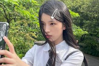 HuaYang花漾 – 尤妮丝egg黑丝艺术作品，汇聚最美图集的惊艳瞬间