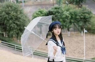 HuaYang花漾 – 空中精灵李可可：她的空姐写真与美图带你领略飞行的浪漫