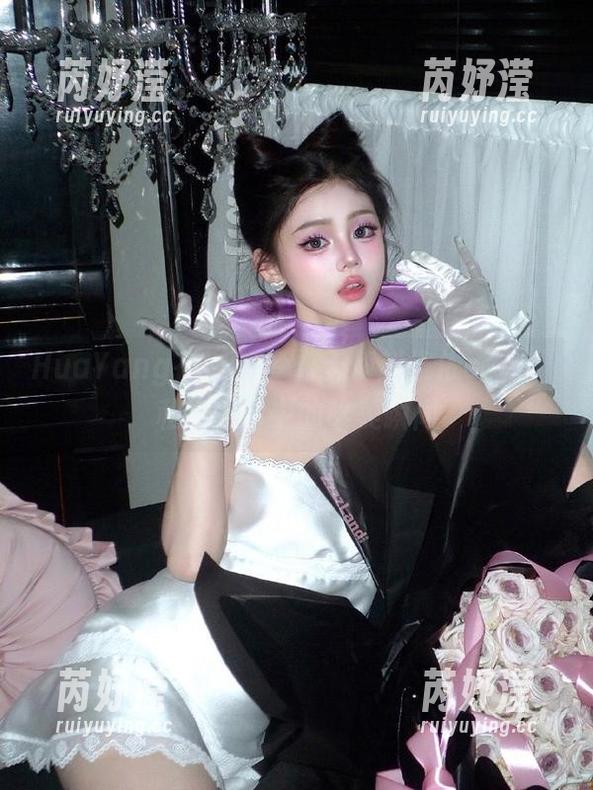 HuaYang花漾 - 梦幻天使赵惟依coco：私房图片中的唯美瞬间