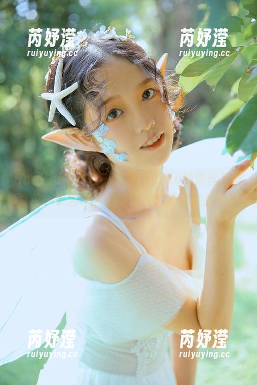 HuaYang花漾-赵惟依coco HuaYang花漾 - 赵惟依coco的蕾丝写真图包,带你领略柔美与性感的完美结合!