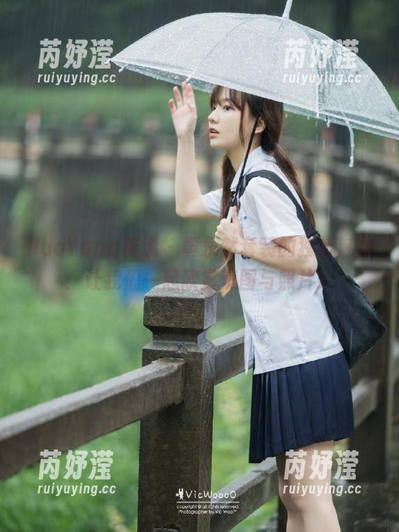 HuaYang花漾-黄乐然 HuaYang花漾 - 黄乐然套装的独特魅力:让我们一起欣赏美图与照片!