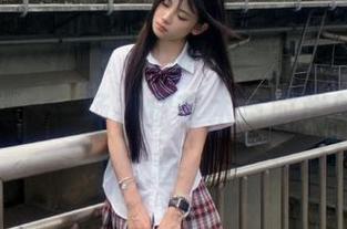 HuaYan花の颜 – Abby李雅的经典套装高清写真，一场视觉艺术与时尚的完美盛宴