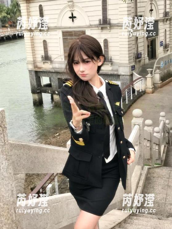 IMZSOCK爱美足 - 透视虫子毛衣的艺术：无圣光套图里的情感表达
