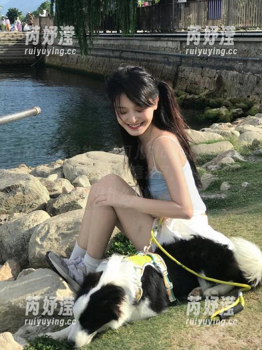 IMiss爱蜜社-朱可儿Flower IMiss爱蜜社 - 朱可儿Flower这组圣诞私拍作品,颜值与创意并存,心里不知道是什么滋味。