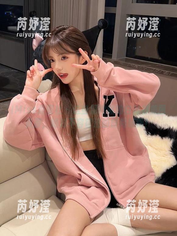 IMiss爱蜜社 - 这些泥鳅鳅的白衬衫美图资源，绝对不容错过的时尚秘籍！