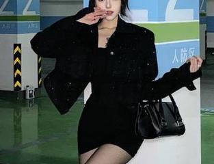 IMiss爱蜜社 – 莉娜lena御姐作品图包：用精致写真展现独特魅力