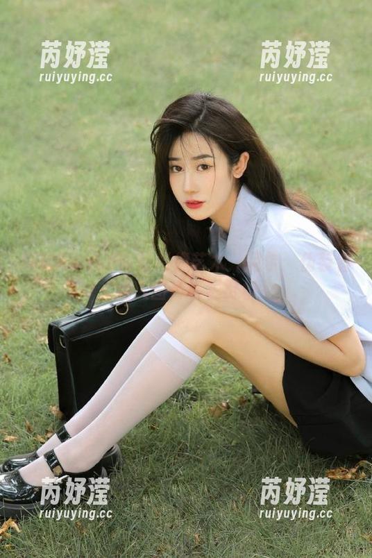 探秘KuukoW的影像艺术：尼尔：伪装者迷人图片资源赏析