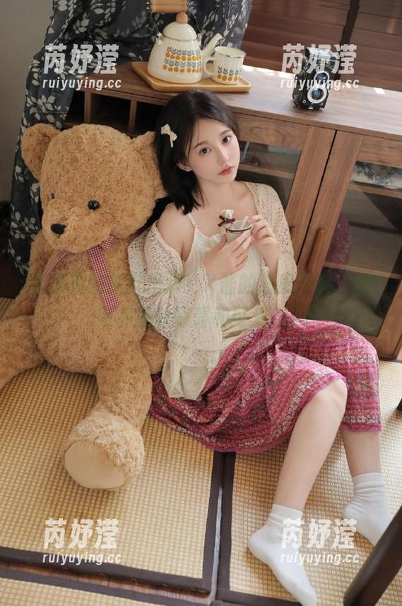 K酱 高清美图新鲜出炉!K酱的恶魔写真,带来满满的惊喜和可爱感!