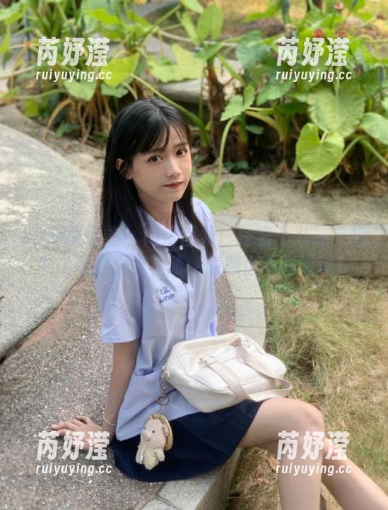 LD零度摄影-十八妹 LD零度摄影 - 高清图集:探索十八妹与奶牛之间的温馨互动,高颜值不容错过!