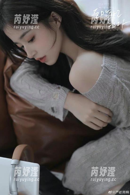 MFStar模范学院 - 醉心于李颖煊baby学姐的高清壁纸，谁说学姐不能有甜美与优雅？