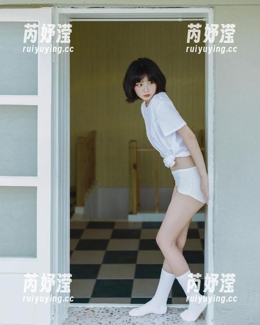 MFStar模范学院-美七mia MFStar模范学院 - 走进美七mia的私房写真展,领略御姐气质的多样与迷人之处