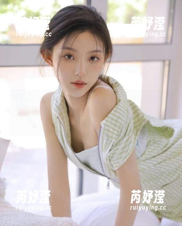 MFStar模范学院 - 露露Andrea的精彩日常美图集，在线带你走进她的五彩世界！