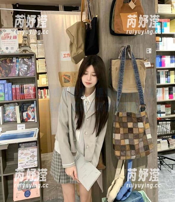 MTMeng模特联盟-李李七七喜喜 MTMeng模特联盟 - 感受李李七七喜喜的清纯魅力:精选写真原图大放送!