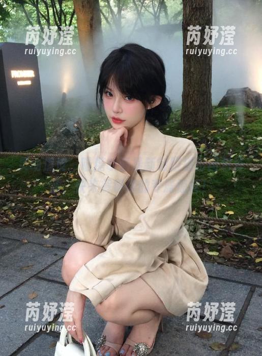 灵动俏皮，喵糖映画最新制服摄影图包资源，快来解锁你的专属惊喜！