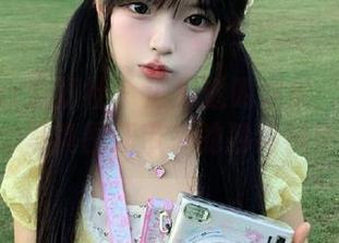 MiStar魅妍社 – 遇见透明之美：大奶昔Kyra写真图册带来的独特视觉体验