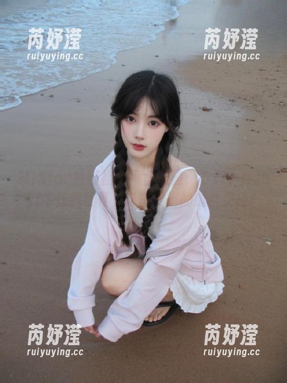 MiStar魅妍社 - 网盘速递：下载小乔Joyi牛仔裤写真，时尚穿搭的最佳灵感！