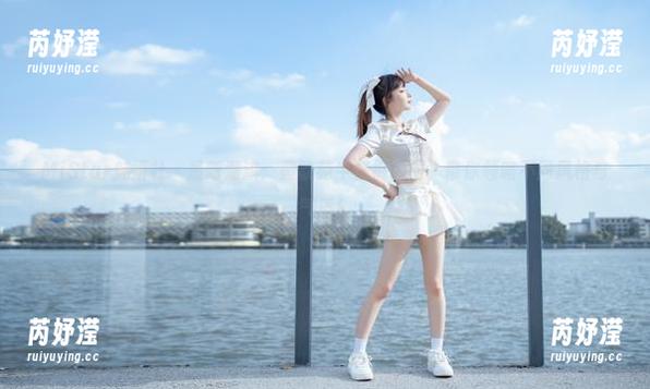 MiStar魅妍社-黄歆苑 MiStar魅妍社 - 最新潮流:黄歆苑牛仔裤套图,带你领略不同风格与气质!