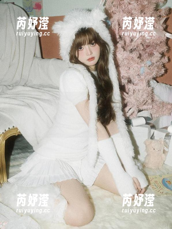 MiiTao蜜桃社 - 探索梦乃Mandy的天台美图合集，发现她与众不同的时尚魅力！