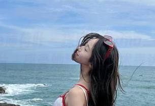 MintYe薄荷叶 – 探索Lunana_lee修女全套图片，感受她独特的艺术表达与风格