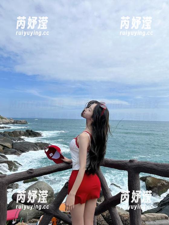 MintYe薄荷叶-Lunana_lee MintYe薄荷叶 - 探索Lunana_lee修女全套图片,感受她独特的艺术表达与风格