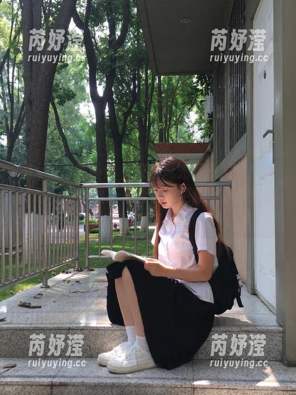 MyGirl美媛馆 - 校园风光尽收眼底！王馨瑶yanni最新写真套图更新，尽展自然美态