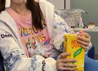 MyGirl美媛馆 – 优雅与性感的交融：糯美子MINIbabe泳衣图集献给每一位欣赏者