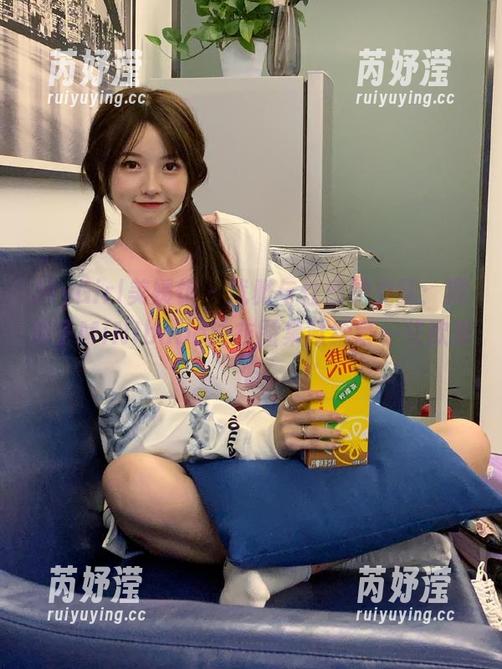 MyGirl美媛馆 - 优雅与性感的交融：糯美子MINIbabe泳衣图集献给每一位欣赏者