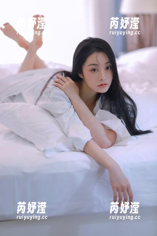 解锁PoppaChan体操服的魅力：她的cos精华与美图完美融合，给你带来视觉震撼！