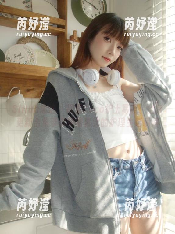 SiHua思话 - 探索Coco护士写真：全新更新合集带你领略真实的护理生活瞬间