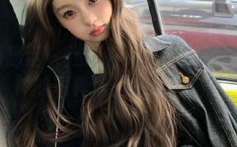 SiHua思话 – 迷醉在曦然的宅居：清纯女神的写真作品集让人陶醉