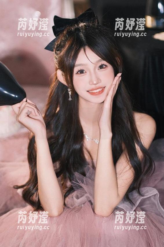 走进Sonson(손손)的高清图集，感受奶牛带来的温暖与乡村气息