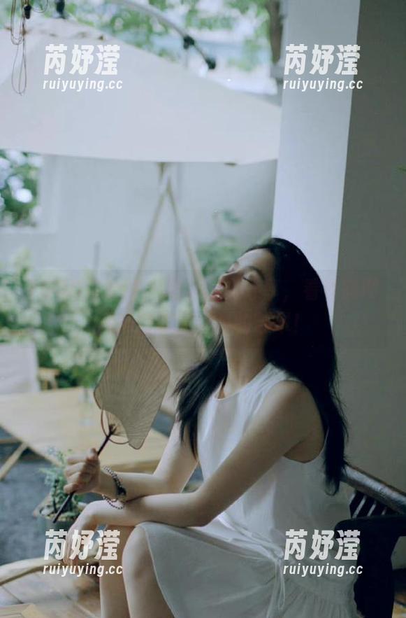 TGOD推女神 - 最新写真分享，看看陈雨涵如何演绎透明的艺术！
