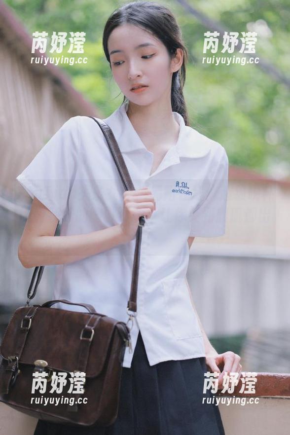 TouTiao头条女神-易阳 TouTiao头条女神 - 易阳在线:超级碗杯健身辣妹的幽默资源,让你笑到腹肌都出来!