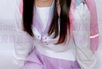 TouTiao头条女神 – 查莉娅的睡衣写真作品，宛如晨曦中的柔光，洗净你的心灵