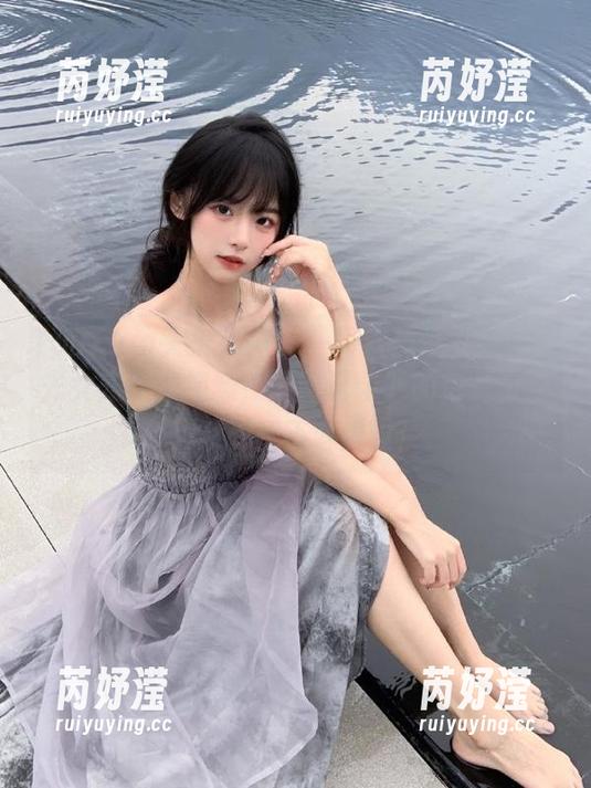 TouTiao头条女神 - 一同欣赏樊安妮无圣光女宠花絮视频，原图记录下的每一个动人瞬间都不容错过！