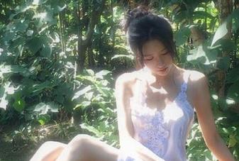TouTiao头条女神 – 最新写真让你笑：莫晓希的剧情，连自嘲都如此优雅
