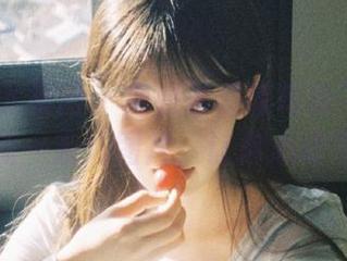 UGirls尤果网 – 周妍希居家写真不可错过，更新一系列图片，让你心动不已！