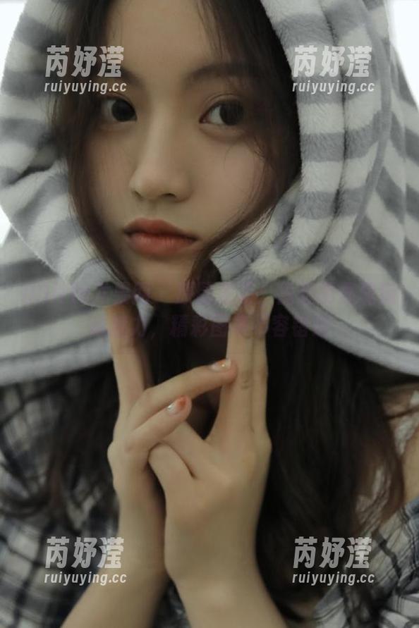 UGirls尤果网 - 原图赏析：孟思雨展现运动魅力，精彩图集不容错过
