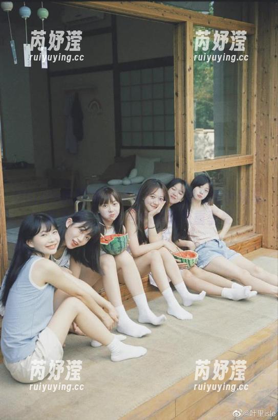 UGirls尤果网 - 独具韵味的景思晴学妹写真套图，视觉与心灵的双重享受