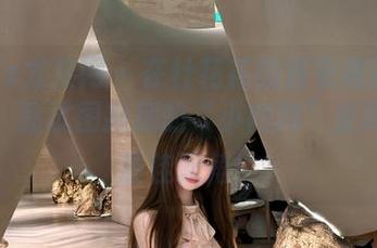 UGirls尤果网 – 在杜花花的连衣裙摄影合集里，我试图掩藏的“小肉肉”反而成了最佳配角！