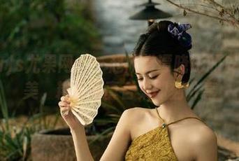 UGirls尤果网 – 一起欣赏谭晓彤的皮衣风美，精彩写真合集即刻分享