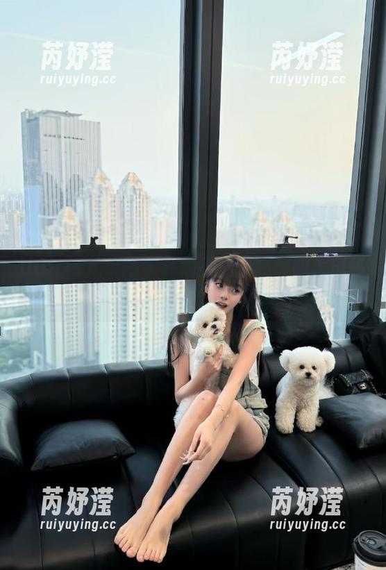 UGirls尤果网 - 韩恩美职业装美图大揭秘，时尚与职场完美结合的精彩作品！