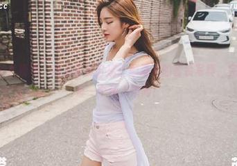 UGirls尤果网 – 高清资源分享：颜爱泽的套装写真，完美捕捉每一个迷人瞬间！