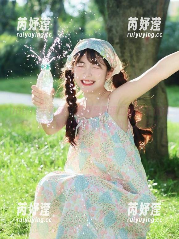 UGirls尤果网 - 揭开黛蓓琪的透明私房图集，感受那份独特而真实的艺术表达