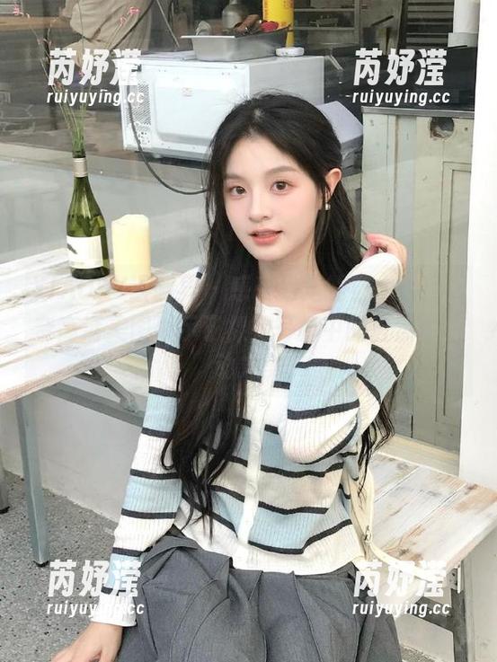 XIAOYU语画界 - 感受赤足的自由，小尤奈高清美图展示了裸足写真中的自然与灵动之美
