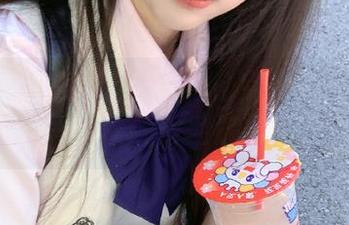 XIAOYU语画界 – 她的名字是沈蜜桃miko，白色写真合集让你彻底颠覆对美的认知